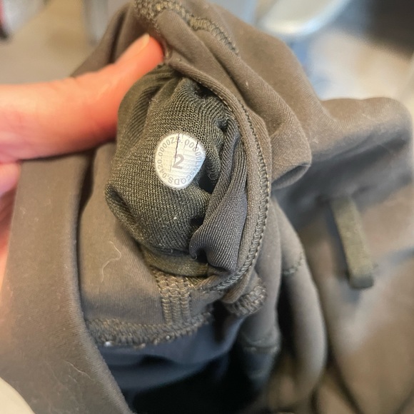 Lululemon wunder train 25” in dark olive - Picture 2 of 2